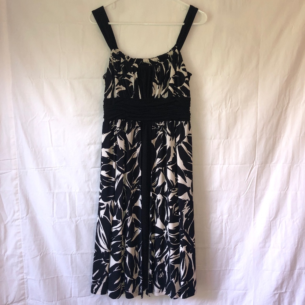 Sleeveless Black & White Dress, Jones NY, size 10